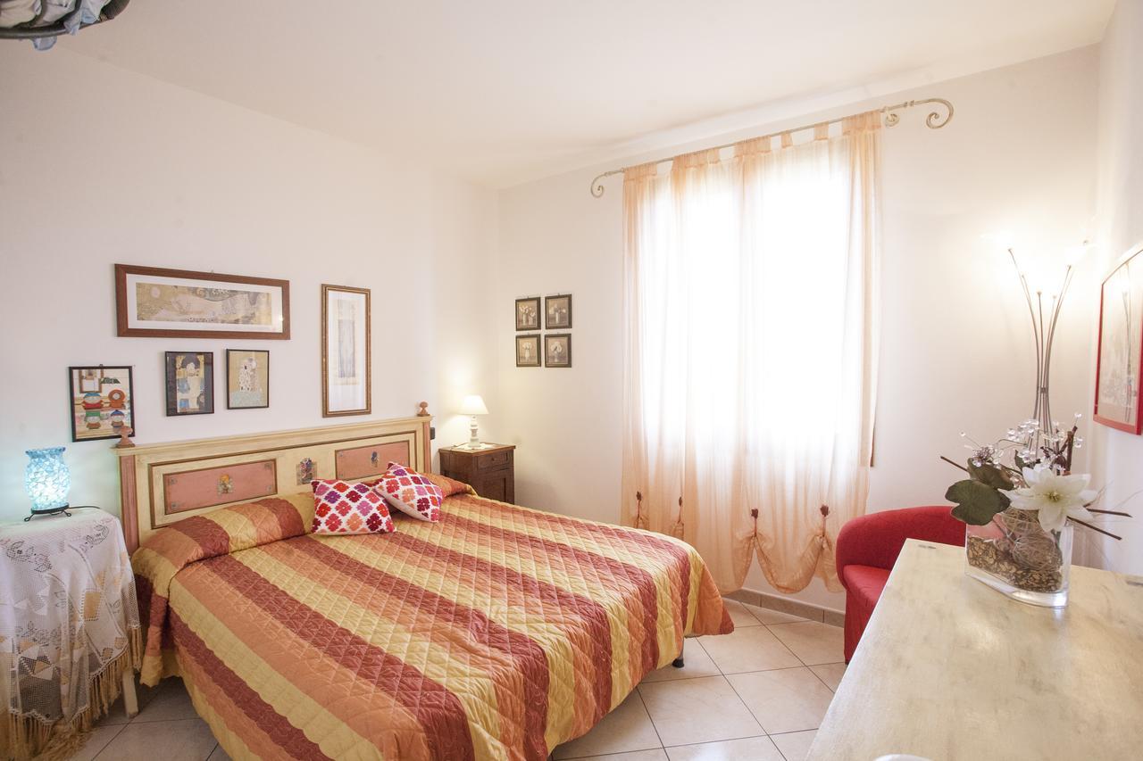Appartamento Trilo Ornella Портоферрайо Екстер'єр фото
